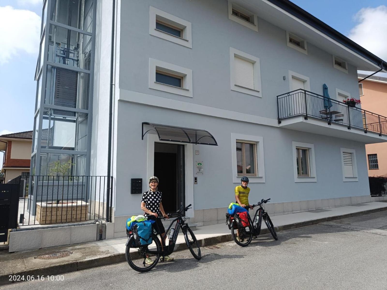 Villa Mariana Bed And Breakfast 萨卢佐 外观 照片