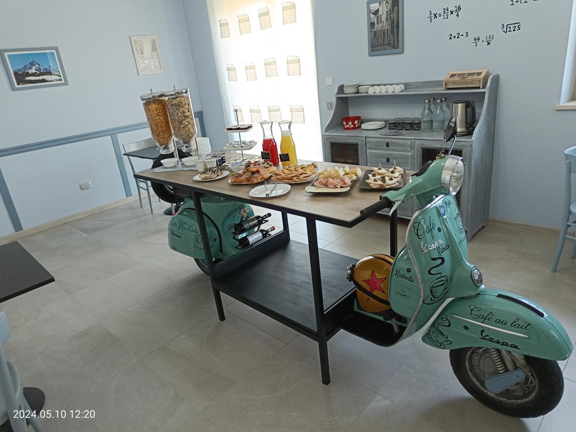 Villa Mariana Bed And Breakfast 萨卢佐 外观 照片