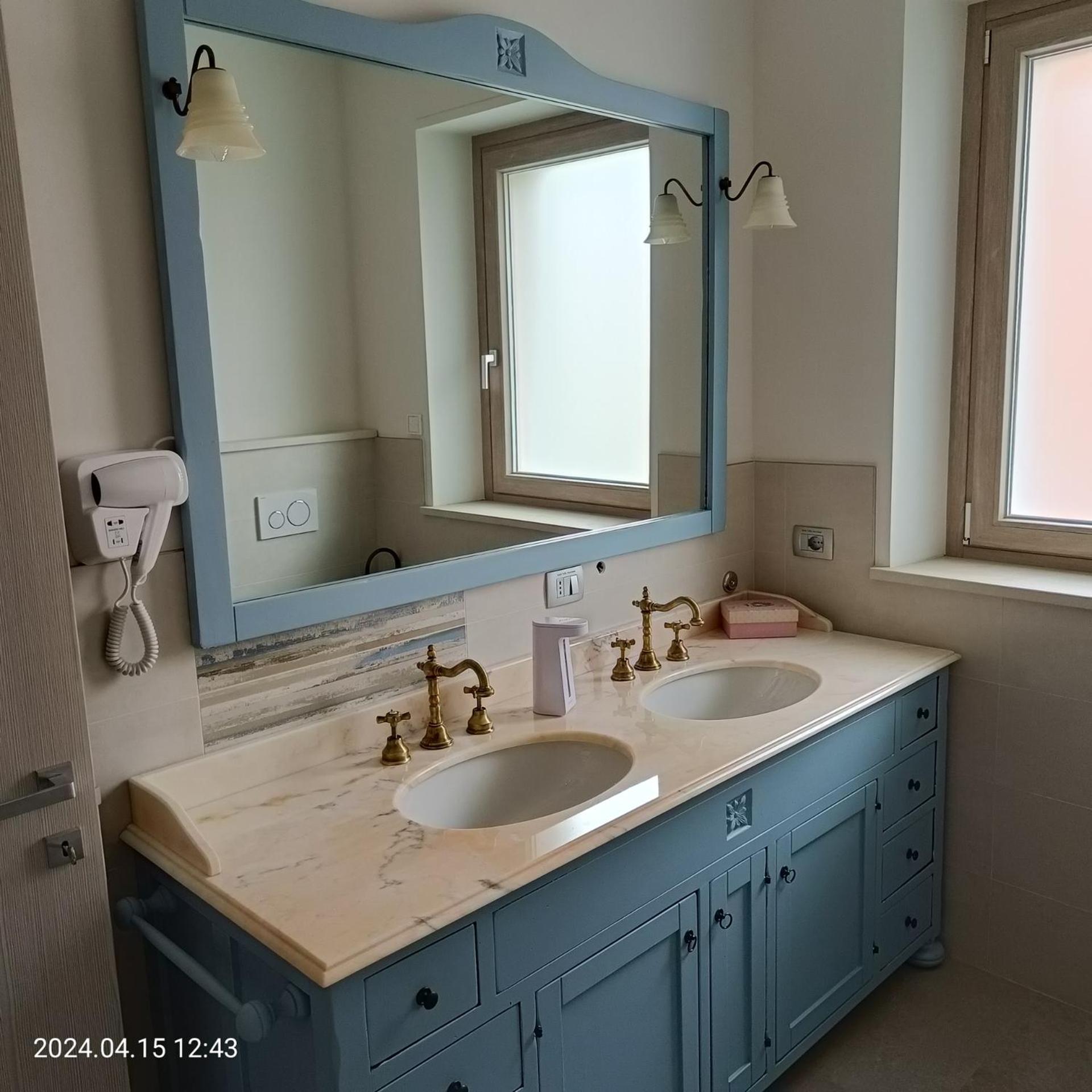 Villa Mariana Bed And Breakfast 萨卢佐 外观 照片